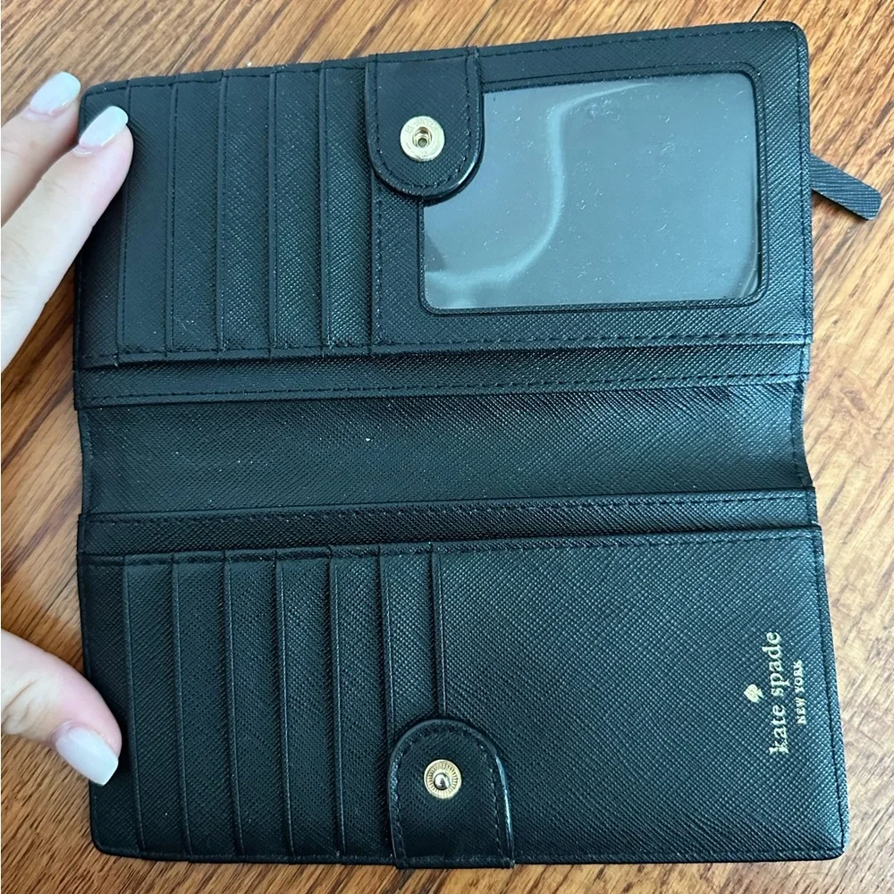 Kate Spade wallet - Picture 3 of 4